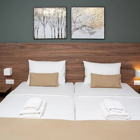 Akti Luxury & 3* Olympiakí Aktí